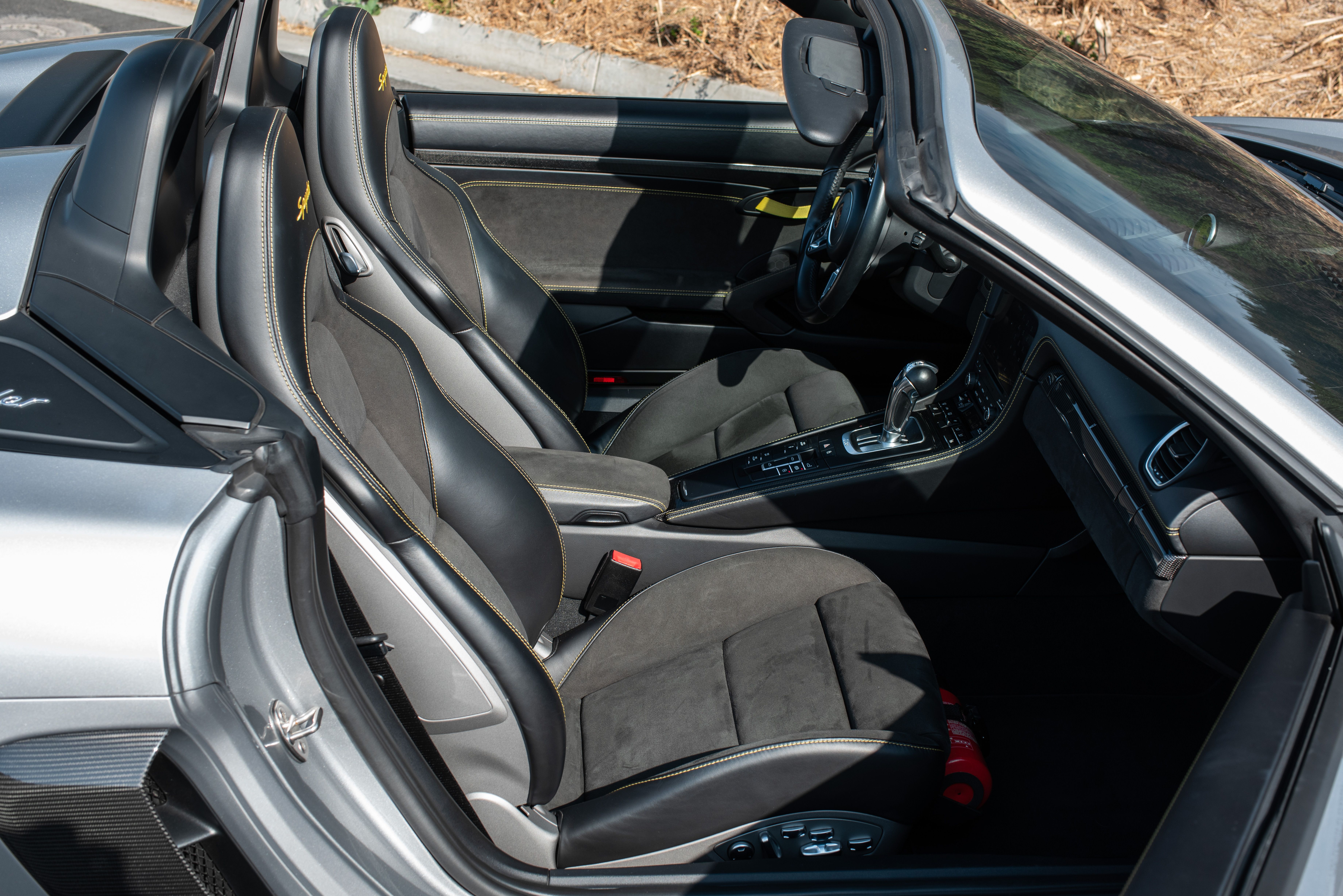 Used 2021 Porsche 718 Boxster Spyder RWD image 15