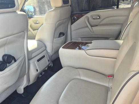 Used 2019 INFINITI QX80 Luxe w/ All-Season Package image 15