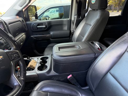 Used 2020 Chevrolet Silverado 2500 LTZ w/ LTZ Plus Package image 15