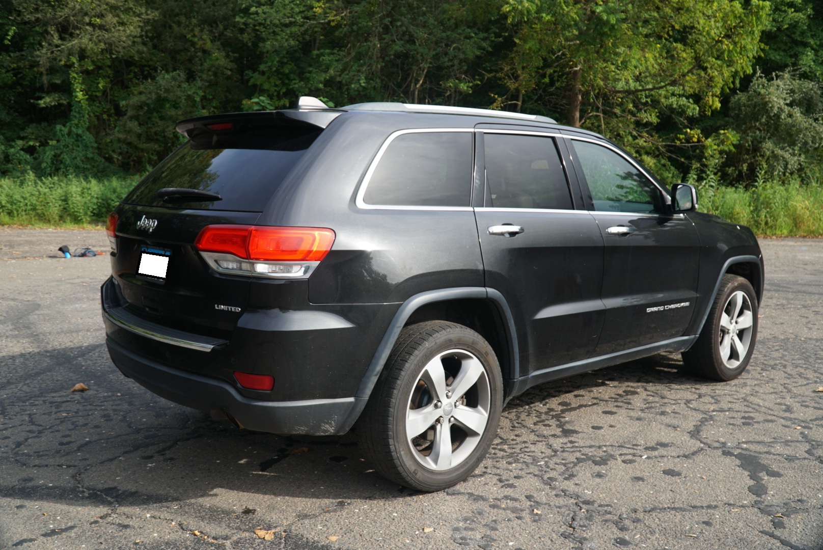 Used 2014 Jeep Grand Cherokee Limited AWD/4WD image 2