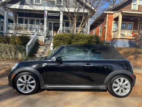 Used 2014 MINI Cooper Convertible image 2