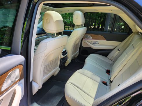 Used 2021 Mercedes-Benz GLE 350 4MATIC image 11