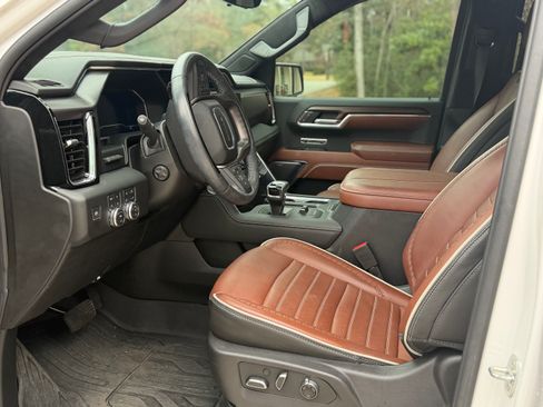 Used 2024 GMC Sierra 1500 Denali Ultimate image 5