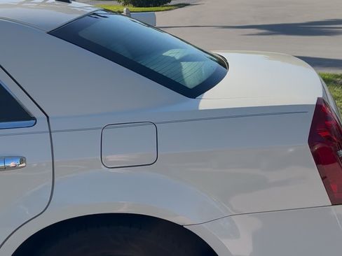 Used 2007 Chrysler 300 C image 6