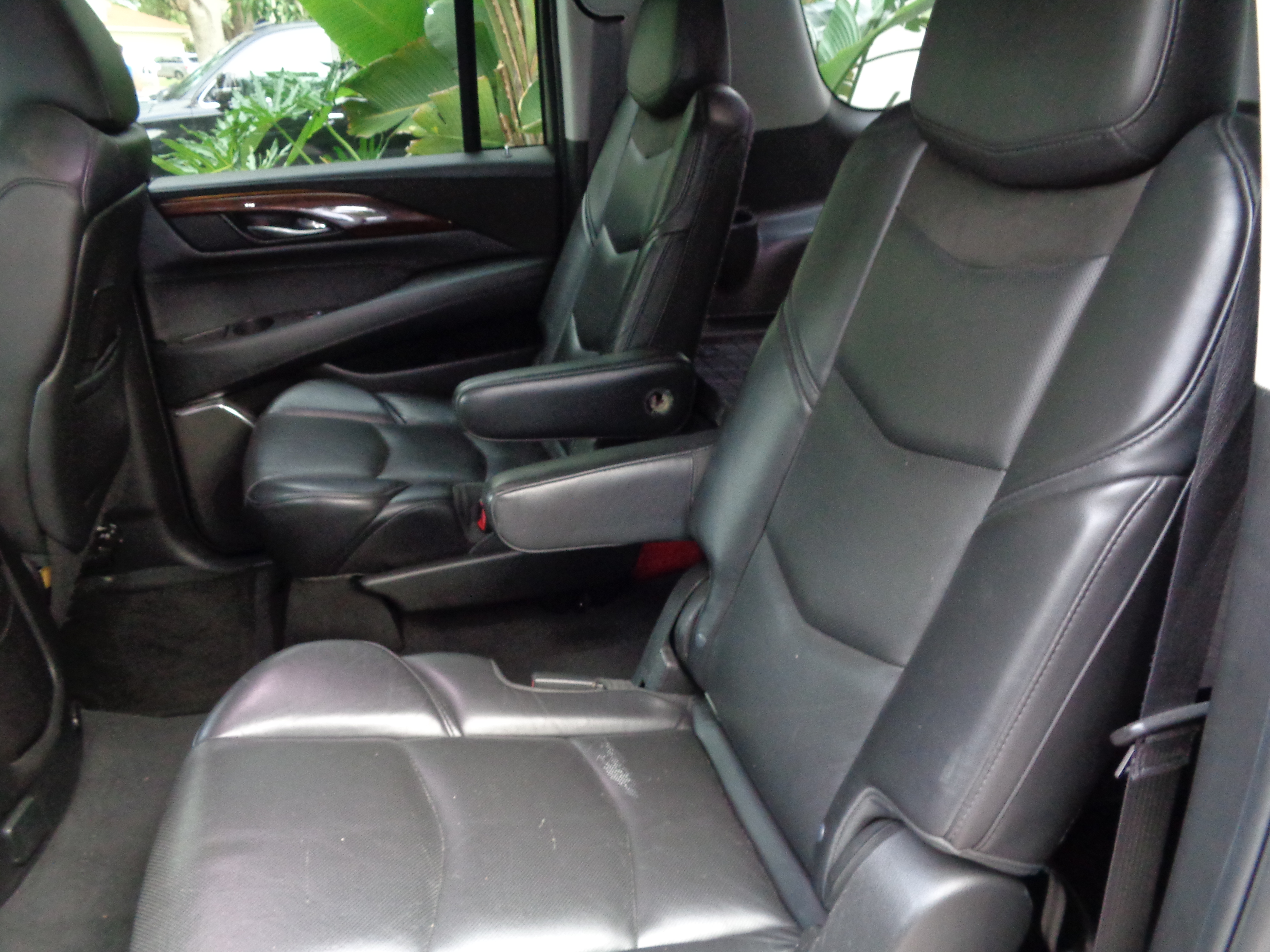Used 2015 Cadillac Escalade ESV Luxury RWD image 8