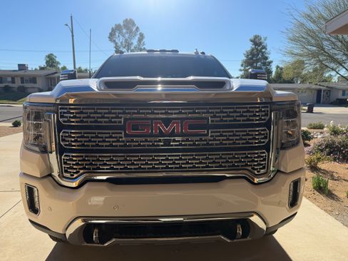 Used 2020 GMC Sierra 3500 Denali w/ Denali Ultimate Package image 10