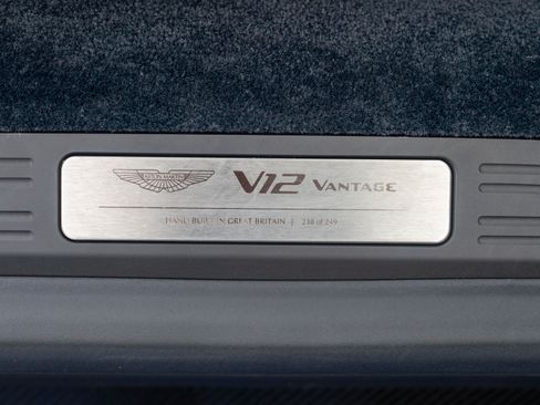 Used 2023 Aston Martin V12 Vantage Roadster RWD image 25