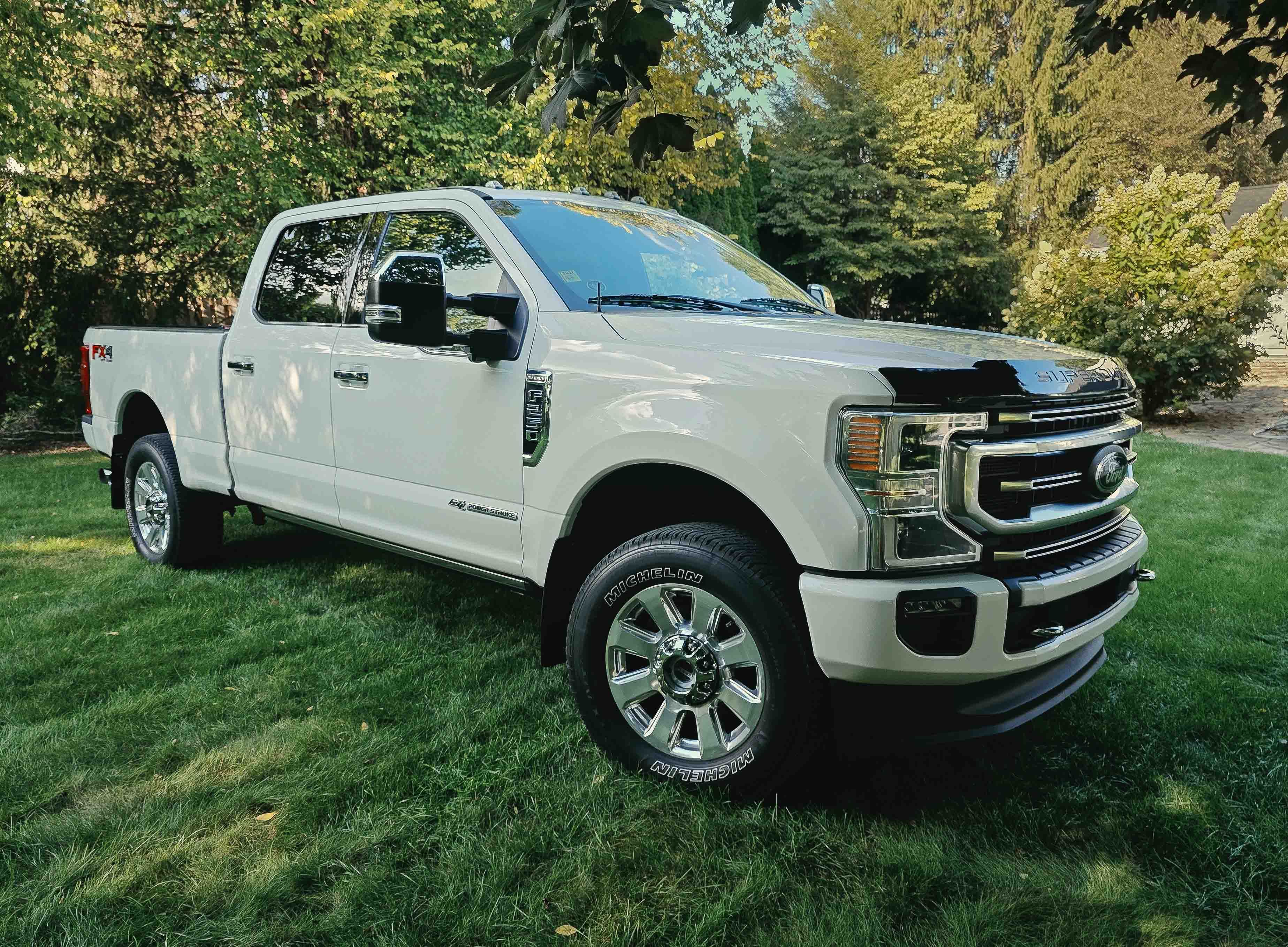 Used 2021 Ford F250 Platinum w/ FX4 Off-Road Package AWD/4WD image 2