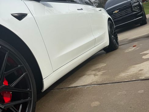 Used 2023 Tesla Model 3 Performance image 9