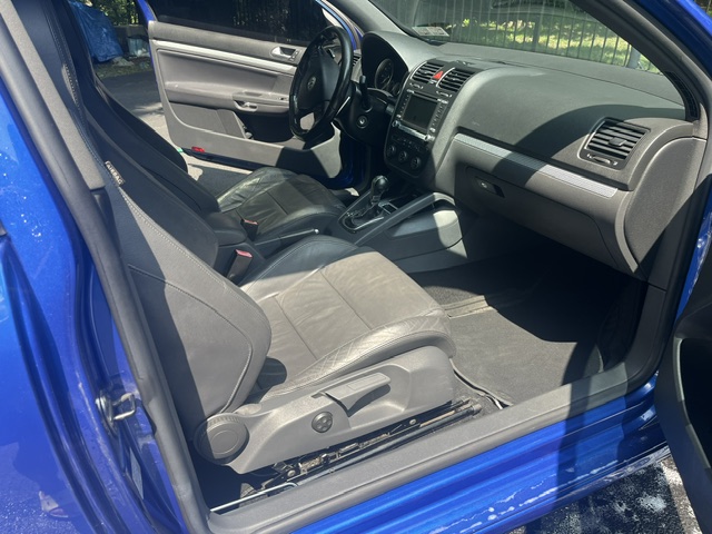 Used 2008 Volkswagen R32 AWD/4WD image 10