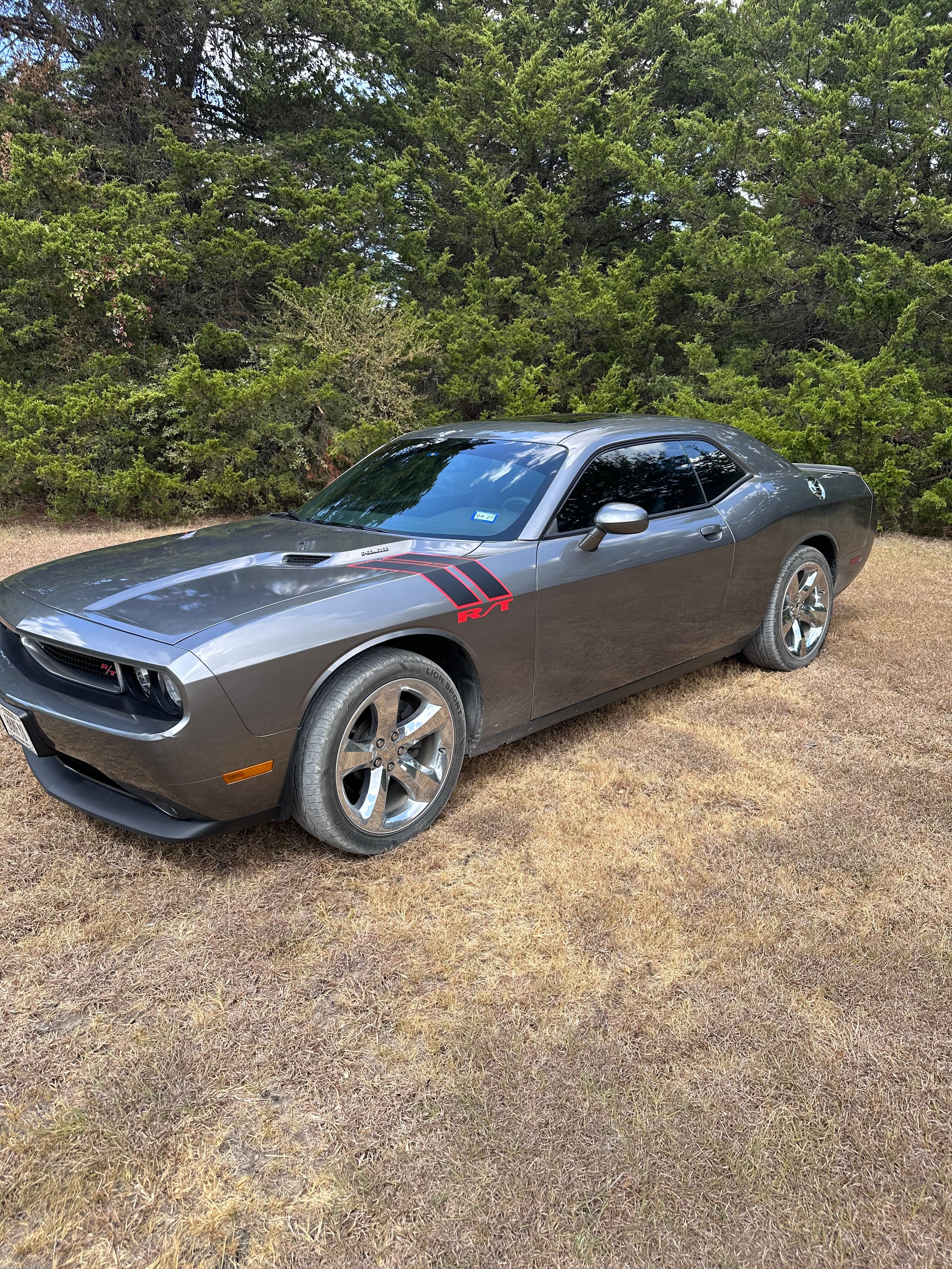 Used 2011 Dodge Challenger R/T w/ Sound Group II RWD image 2