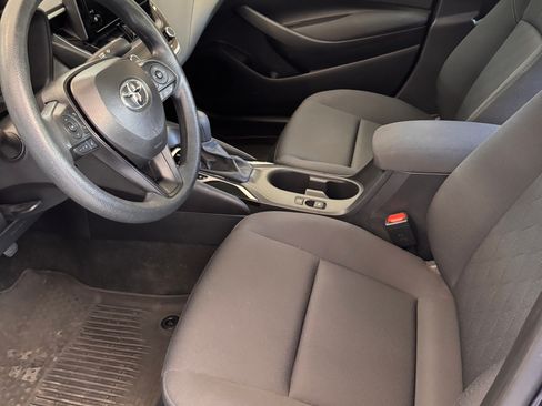 Used 2025 Toyota Corolla LE FWD image 8