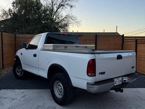 Used 2003 Ford F150 XL image 9