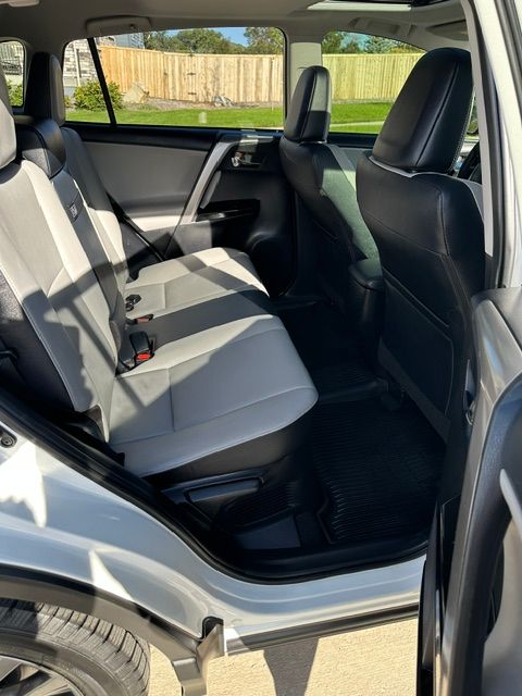 Used 2018 Toyota RAV4 Limited w/ Advanced Technology Package AWD/4WD image 6