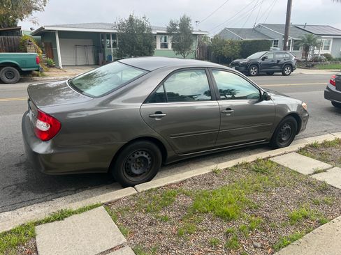 Used 2002 Toyota Camry LE image 4