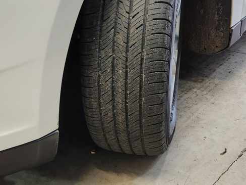 Used 2011 Ford Taurus SEL w/ 201A Rapid Spec Order Code image 8