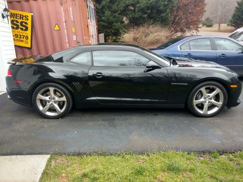 Used 2015 Chevrolet Camaro SS image 2