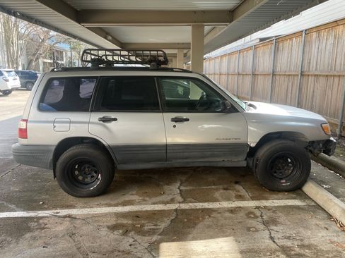 Used 2002 Subaru Forester L image 6