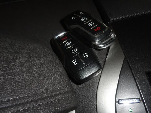 Used 2015 Lincoln MKZ Hybrid w/ Equipment Group 202A Reserve image 8