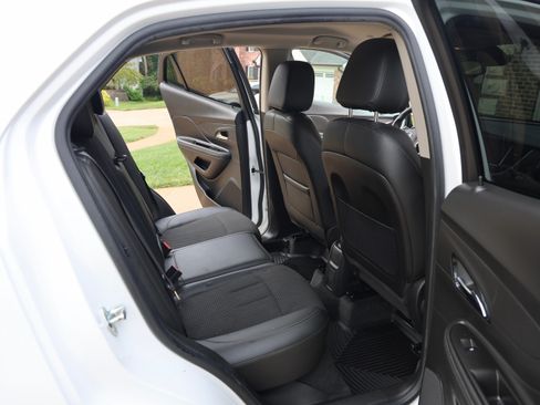 Used 2017 Buick Encore Preferred FWD image 9