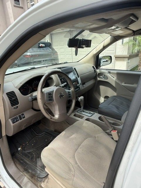 Used 2017 Nissan Frontier SV w/ SV Value Truck Package RWD image 15