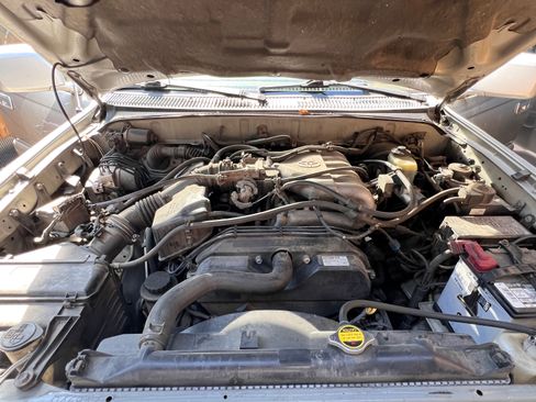 Used 2000 Toyota 4Runner Limited AWD/4WD image 10