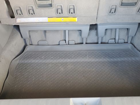 Used 2011 Toyota Sienna XLE image 11