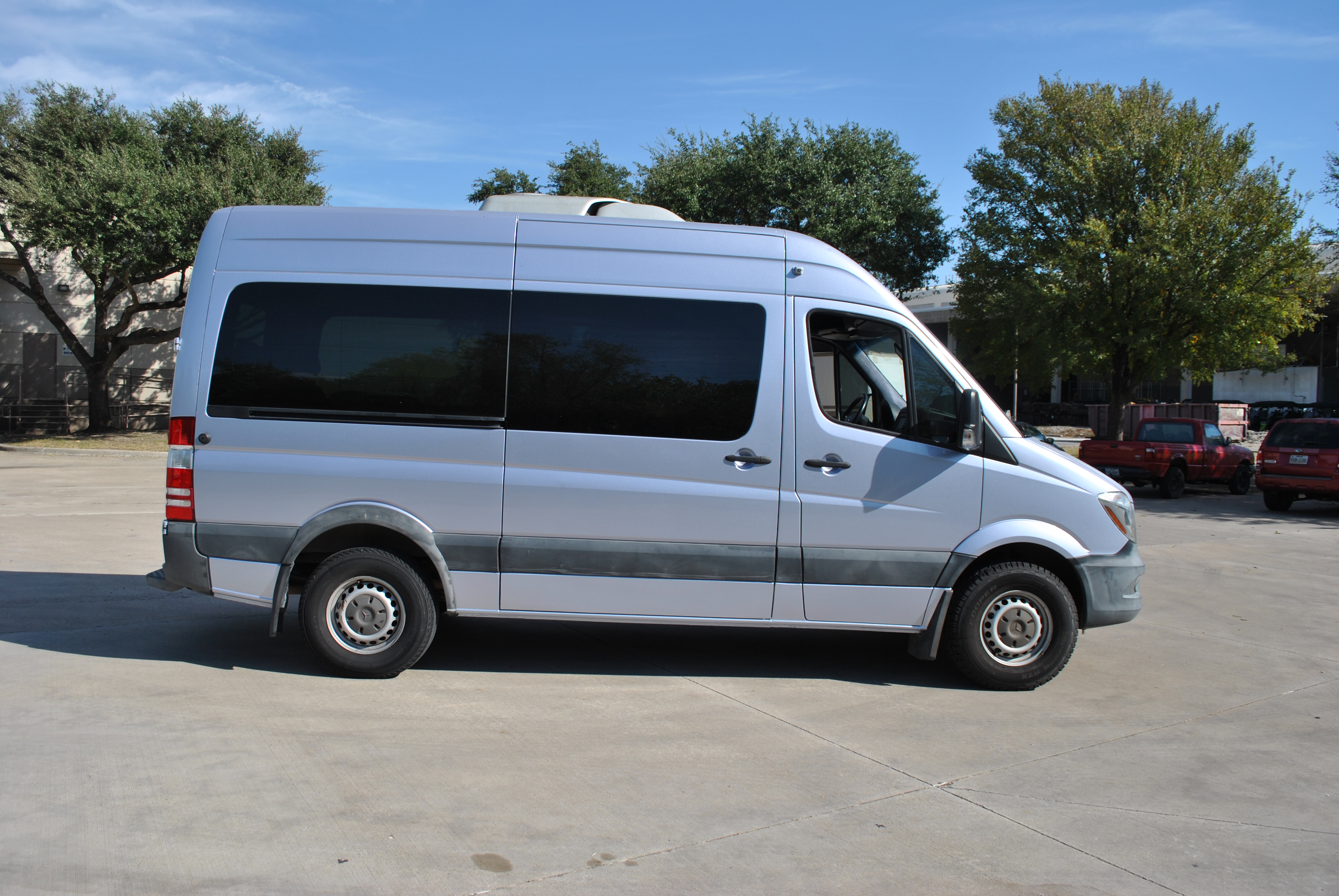 Used 2016 Mercedes-Benz Sprinter 2500 image 8