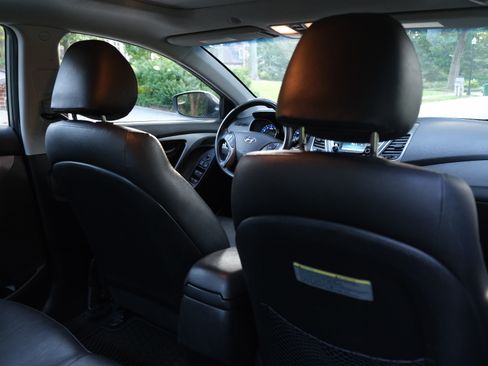 Used 2014 Hyundai Elantra Sport FWD image 8