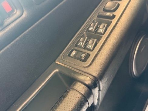 Used 2006 HUMMER H2 image 11