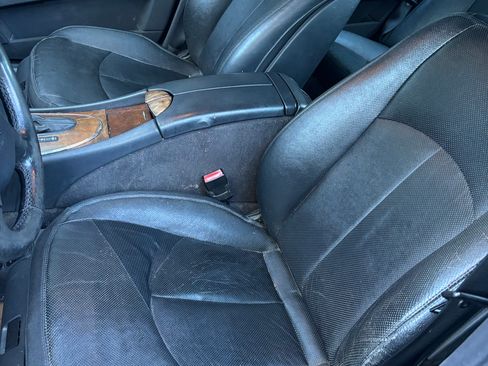 Used 2005 Mercedes-Benz E 320 CDI Sedan image 5