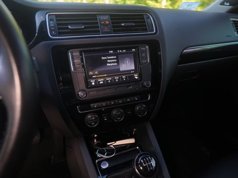 Used 2015 Volkswagen Jetta TDI SEL FWD image 24