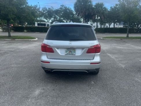 Used 2015 Mercedes-Benz GL 450 4MATIC image 6