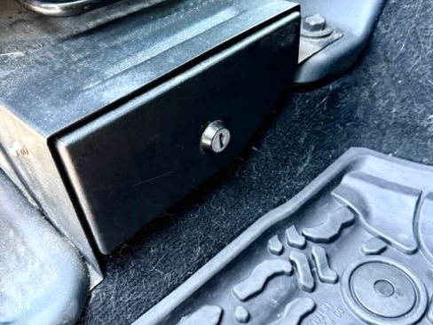 Used 2018 Jeep Wrangler Unlimited Rubicon w/ Cold Weather Group AWD/4WD image 19