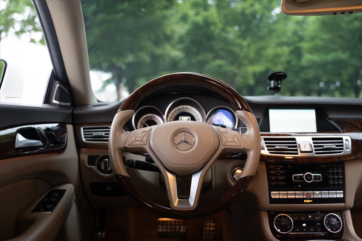 Used 2014 Mercedes-Benz CLS 550 4MATIC image 8