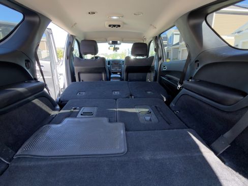 Used 2012 Dodge Durango SXT image 16