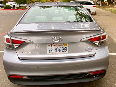 Used 2016 Hyundai Sonata Limited image 8