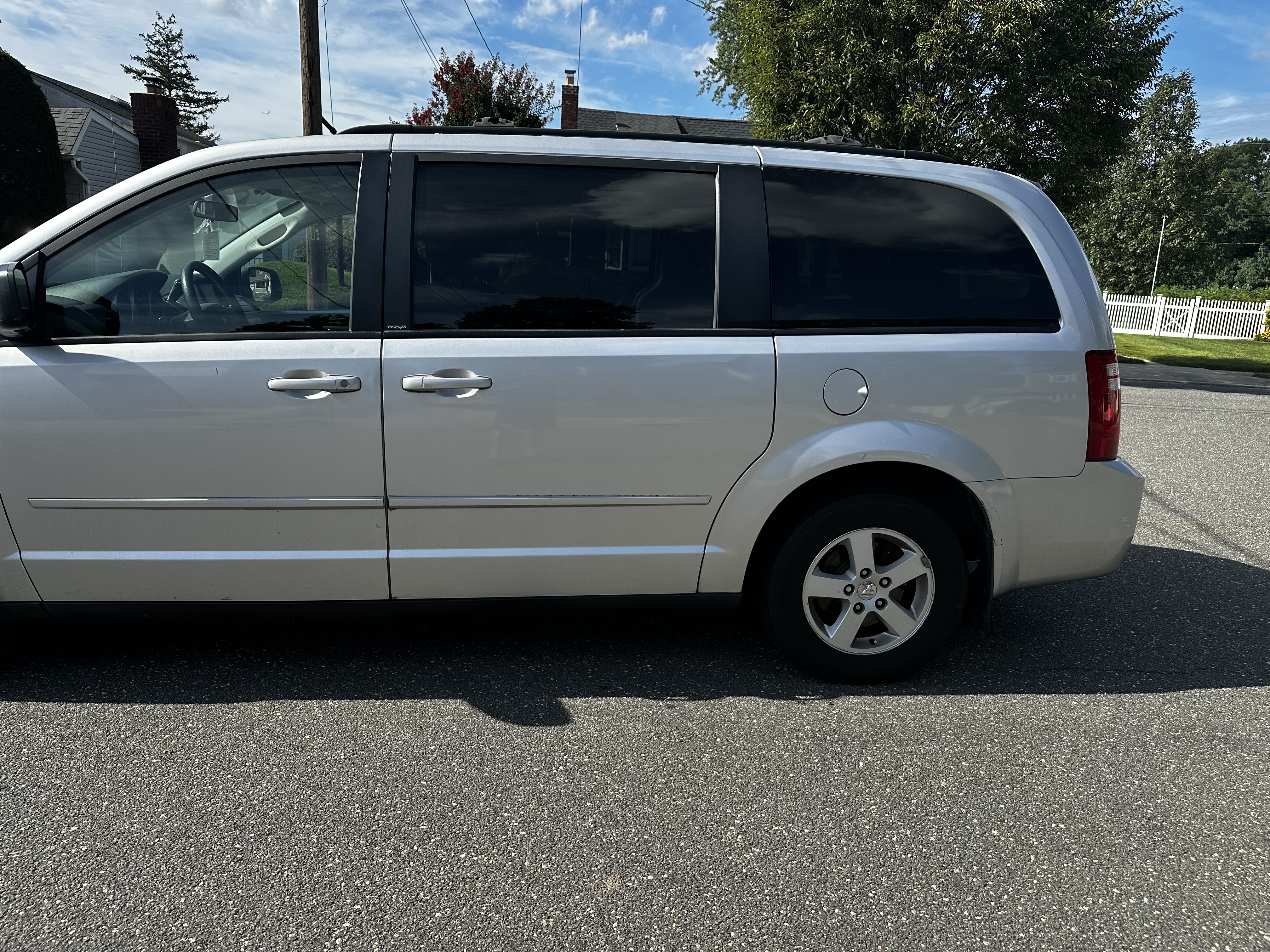 Used 2010 Dodge Grand Caravan SE FWD image 21