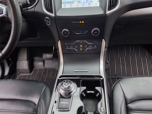 Used 2019 Ford Edge SEL w/ Equipment Group 201A image 26