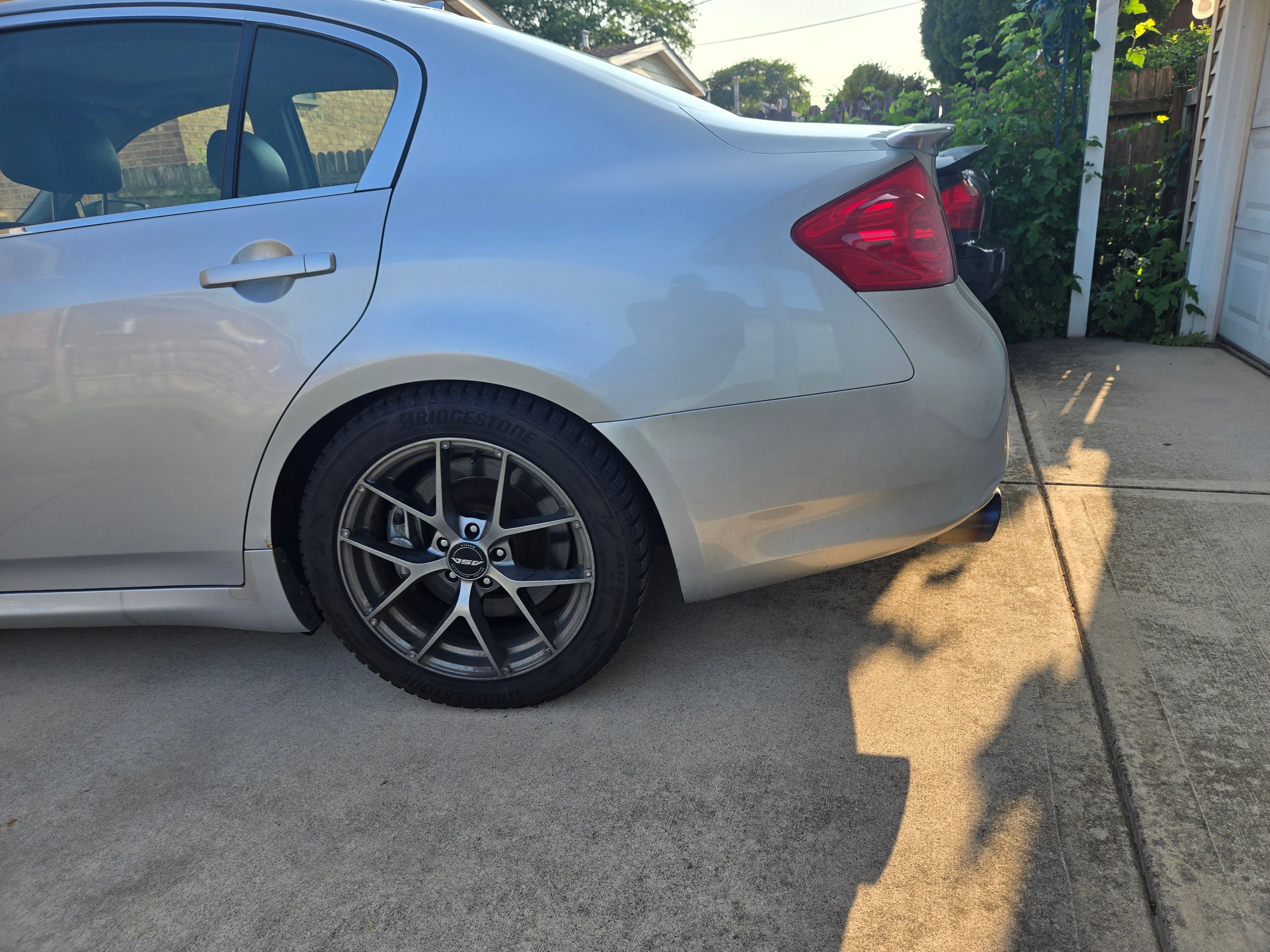 Used 2012 INFINITI G37 Sport RWD image 9