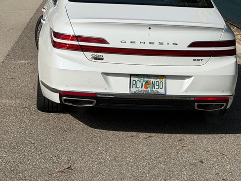 Used 2020 Genesis G90 3.3T Premium RWD image 4