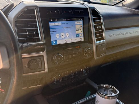 Used 2017 Ford F250 Lariat w/ Lariat Value Package image 6