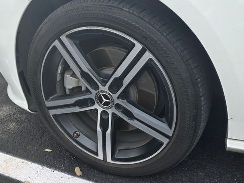 Used 2020 Mercedes-Benz CLA 250 image 10