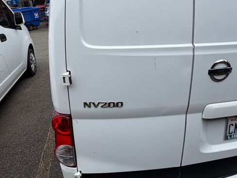 Used 2021 Nissan NV200 SV FWD image 2