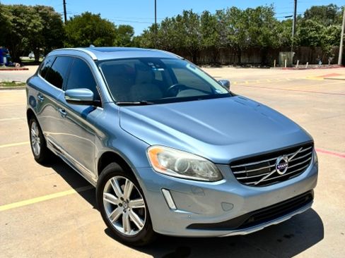 Used 2017 Volvo XC60 T5 Inscription w/ Advanced Package FWD image 1