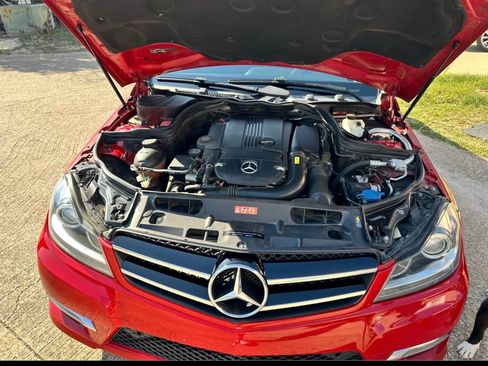 Used 2015 Mercedes-Benz C 250 Coupe image 4