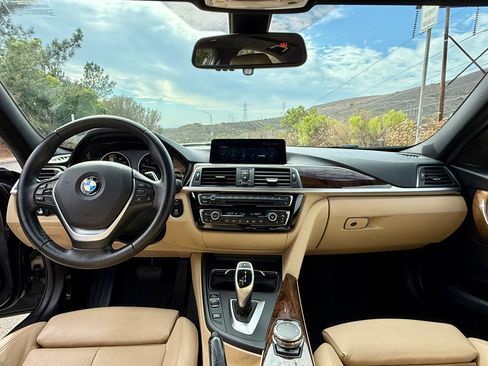 Used 2017 BMW 330i Sedan RWD image 2