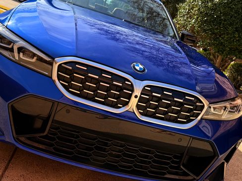 Used 2024 BMW M340i w/ Premium Package image 2