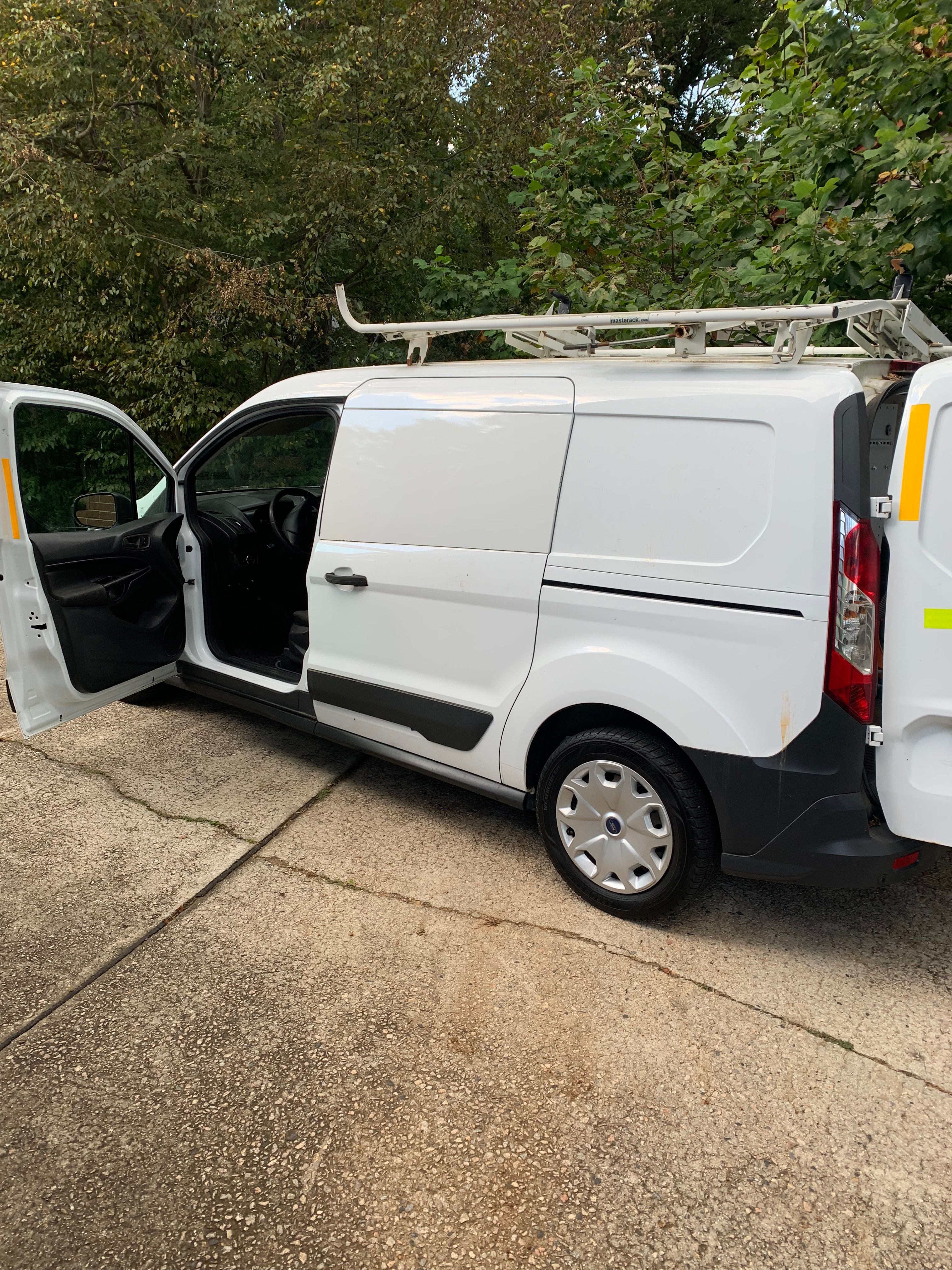 Used 2016 Ford Transit Connect XL FWD image 11