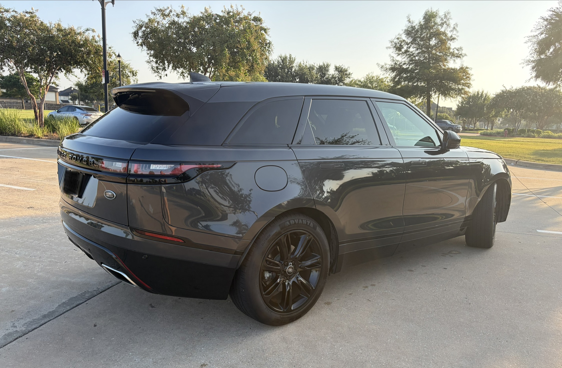 Used 2023 Land Rover Range Rover Velar R-Dynamic S AWD/4WD image 9